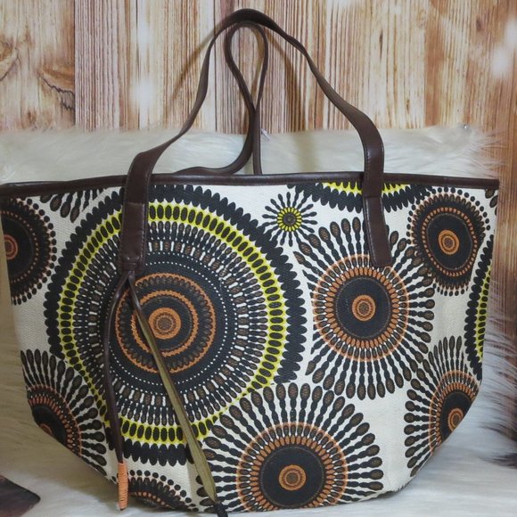 Neiman Marcus Handbags - Neiman Marcus | Sunburst | Straw-like Tote